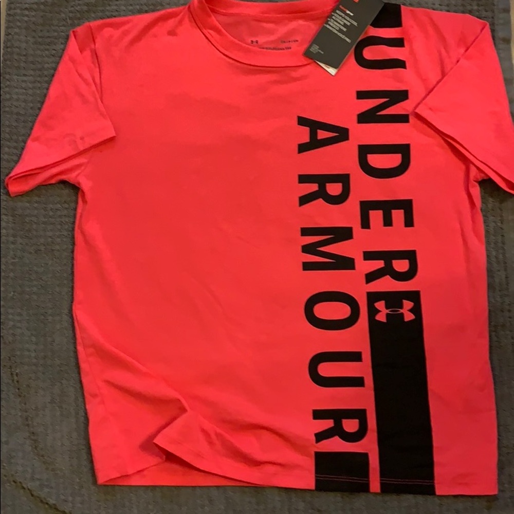Under Armour tee